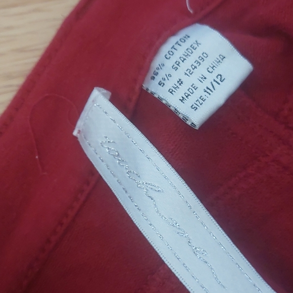 Red pants - Picture 4 of 6